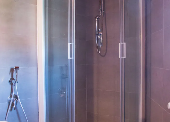 לינה וארוחת בוקר Silvia וקיאנו