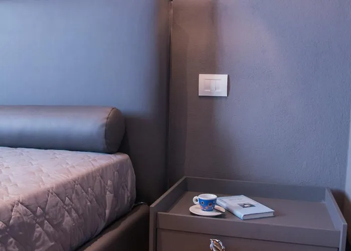 לינה וארוחת בוקר Silvia וקיאנו